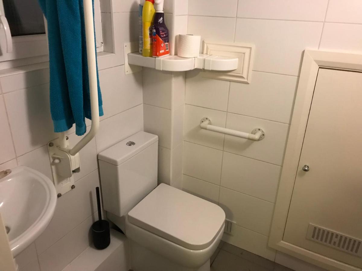 West Kensington 3 Bedroom Apartment Лондон Экстерьер фото
